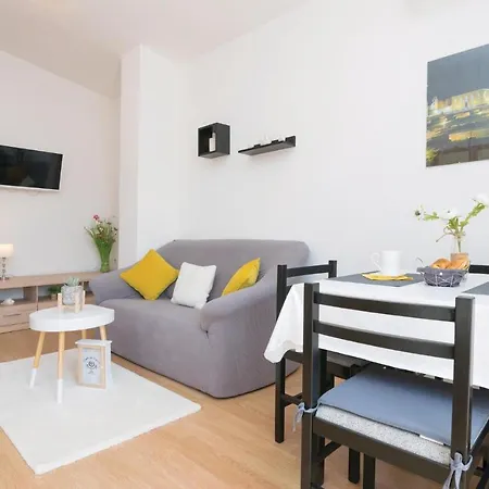 1 Bedroom Lovely In Podgradina * Islam Grcki