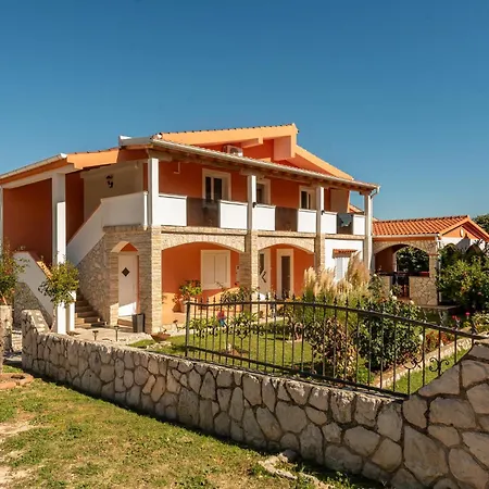 One-bedroom In Podgradina *