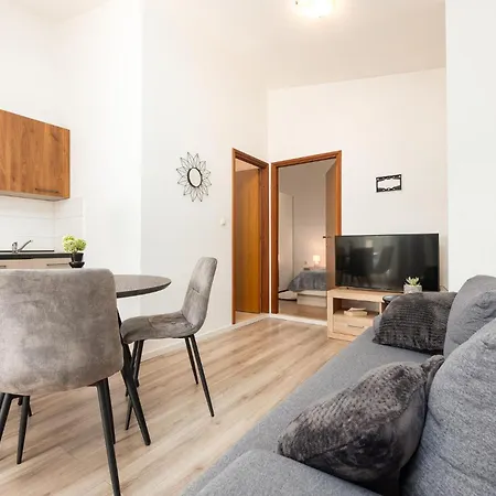 One-bedroom In Podgradina Lejlighed
